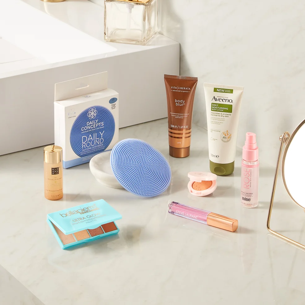 GLOSSYBOX Get the Glow Kit (Worth €138) Image 1