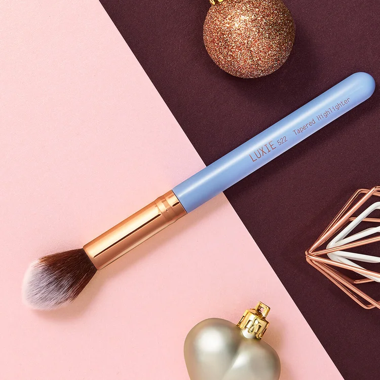 17TH DECEMBER - Luxie Tapered Highlighter